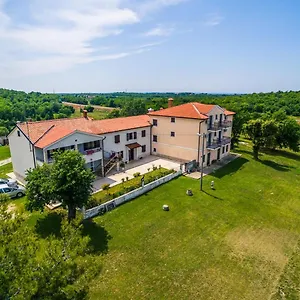 Appartamento Lovely House Lindi In, Porec